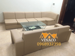 Bộ ghế sofa đã đựoc bọc lại tại nhà anh Hoàng