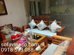 Bộ đệm ghế gỗ làm cho căn nhà trở lên sáng sử hơn