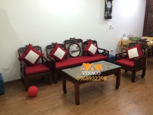Bộ đệm ghế sofa gỗ giả cổ màu đỏ đã được hoàn thành