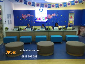Những chiếc ghế đã trở lại như mới nhờ dịch vụ bọc ghế sofa của Vinaco