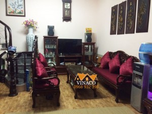 Bộ đệm ghế gấm không là ảnh hưởng đến độ sáng tối của phòng khách