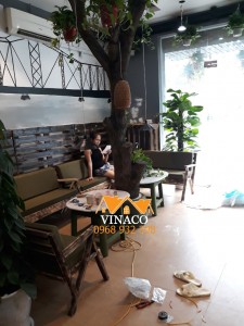 Đệm ghế gỗ đơn giản cho quán cafe ở Mỗ Lao