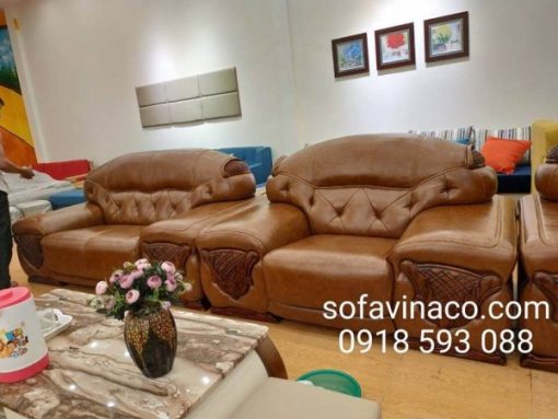 Bộ ghế sofa da ở Ngọc Lâm Long BIên đã được làm mới toàn bộ nhờ dịch vụ bọc ghế sofa da của Vinaco