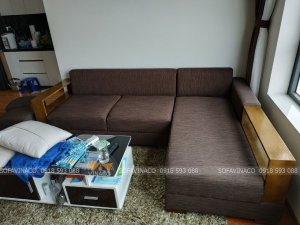 Bộ ghế sofa góc đã được bọc lại với vỏ mới màu sắc mới