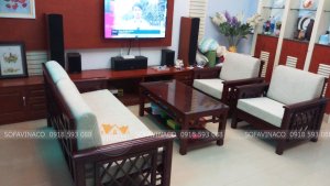 Bộ đệm ghế gỗ với phòng cách hiện đại của gia đình ở Trần Khắc Chân, Hai Bà Trưng