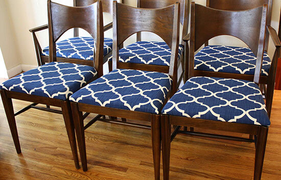 Đệm vải nhung phù hợp với những bộ bàn ăn mang phong cách cổ điển