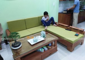 Bộ đệm ghế màu xanh trà ở Đê La Thành, Cầu Giấy