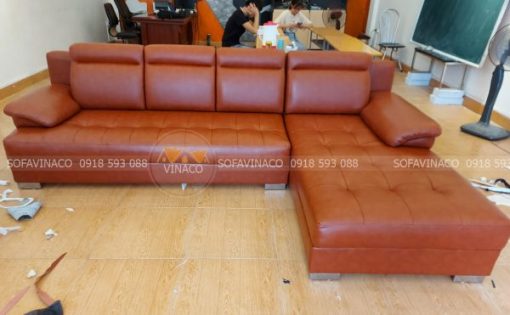 Bộ sofa đã được bọc xong tại xưởng sản xuất của Vinaco