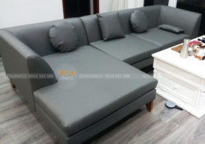 Bộ sofa vải đã được bọc lại bằng da