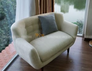 Chiếc ghế đơn đã được bọc vải mới - bọc ghế sofa đơn