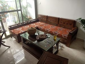 Bộ đệm ghế gỗ sofa L đơn giản cho phòng khách