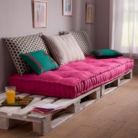Sofa với lớp đệm ghế dành cho tín đồ yêu thích gam hồng