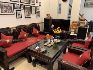 Đệm ghế gỗ cho bộ ghế Tần Thủy Hoàng gam màu đỏ cho cô Hiên tại Hoàn Kiếm, Hà Nội