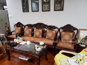 Hình ảnh bộ đệm ghế thêu dán được anh Nam chụp gửi cho Vinaco
