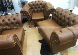 Những chiếc ghế sofa đã được thay đổi lớp vỏ bọc mới sang trọng