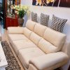 Ghế đã được bọc lại vỏ da mới màu be
