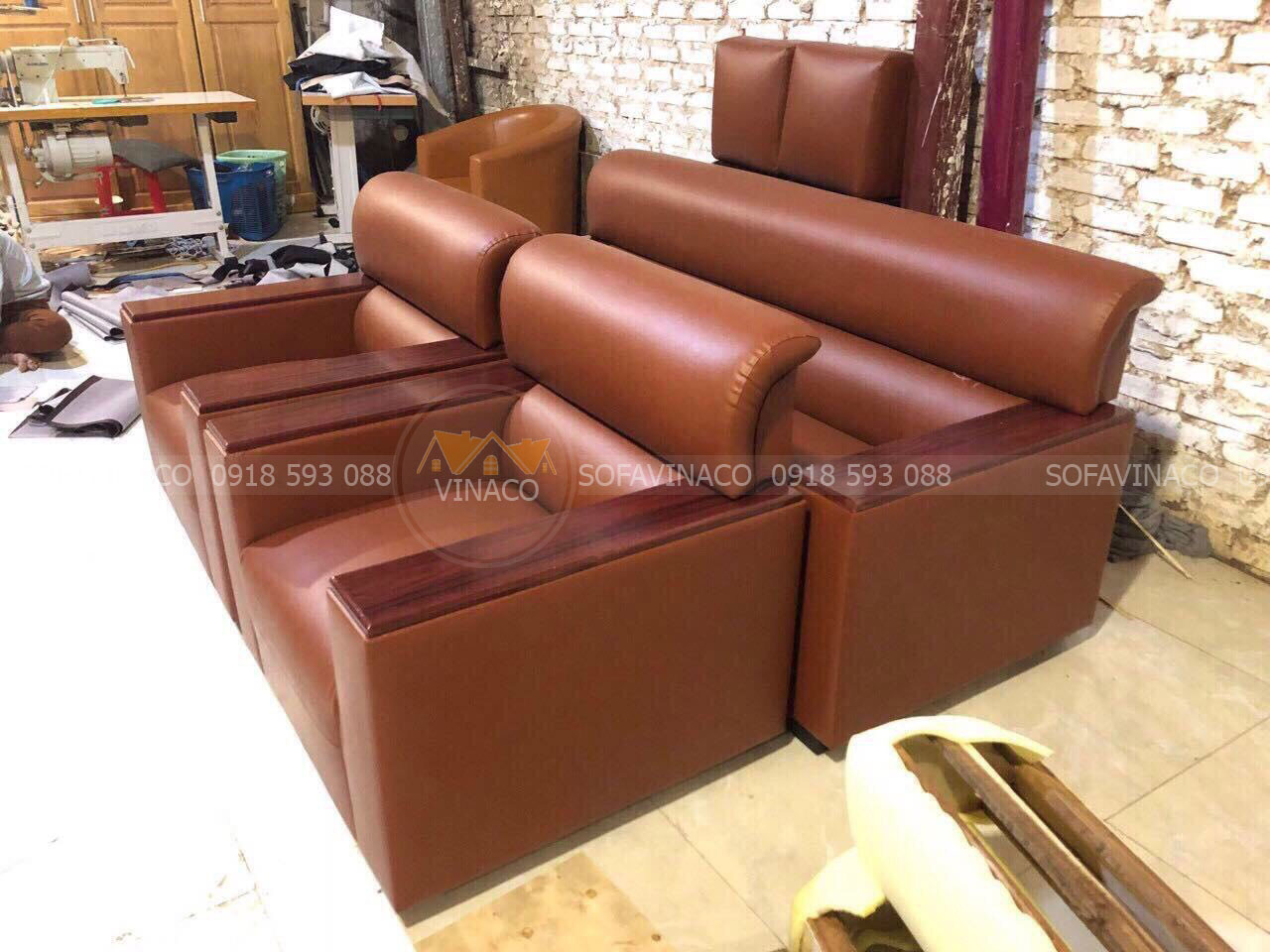 Bộ sofa 1 dài + 2 ngắn chất liệu da mềm mịn
