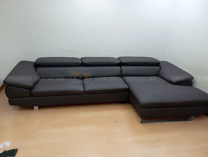 Bộ sofa góc cũ rách đã được làm mới đến 99%