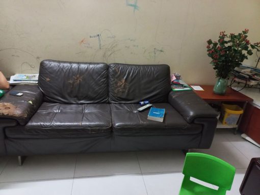 Bộ ghế sofa da cũ của khách hàng ở Nam Đô, Trương Định
