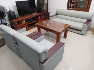 Cả bộ ghế đã được thay vỏ bọc da mới