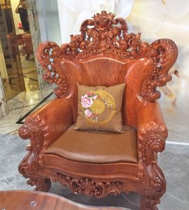 Làm đệm cho bộ ghế gỗ hoàng gia