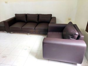 Ghế được bọc lại vỏ da đẹp như mới mua