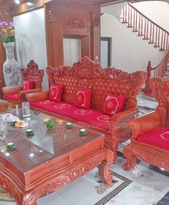 Bộ đệm ghế gỗ hoàng gia đỏ thêu trúc và chữ Phúc đã được hoàn thành