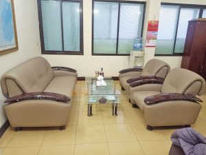 Bộ sofa sau khi bọc lại da mới