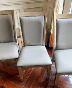 Những chiếc ghế đã được bọc lại bằng da mới