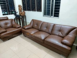 Cả bộ ghế trông như mới sau khi được thay vỏ