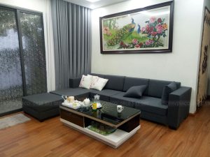 Ghế đã được bọc lại bằng mẫu vải màu ghi tối sạch sẽ