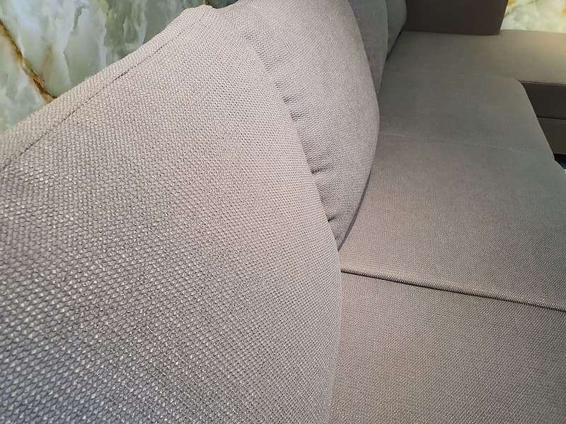 Vải bọc ghế loại vải bố được sử dụng phổ biến khi bọc ghế với mức giá thành rẻ