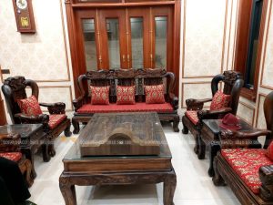 Khám phá sự thanh lịch và quý phái với bộ đệm ghế bằng vải hoa văn cổ điển