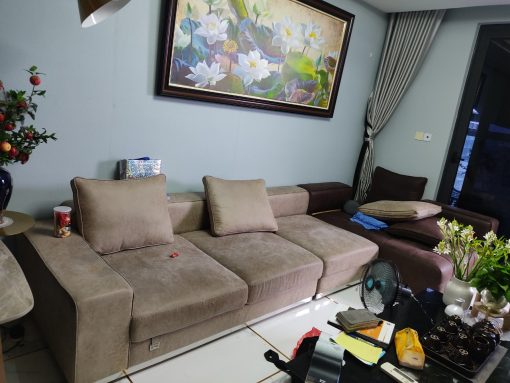 Ghế sofa cũ đa trải qua 1 lần bọc lại