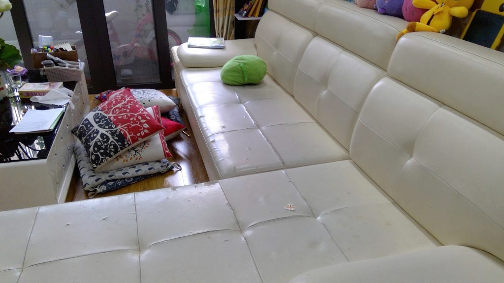 Ghế sofa rách da tại Mỹ Đình