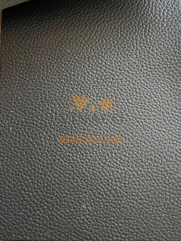 Chất Liệu Tự Nhiên Sang Trọng Và Bền Bỉ