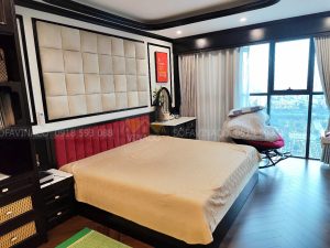 Bọc vách tường tại Hồ Tùng Mậu