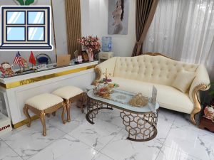 Da công nghiệp cao cấp màu kem sữa, mềm mịn, dễ vệ sinh và chống thấm hiệu quả