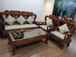 Làm đệm thêu cho khách tại Hà Đông
