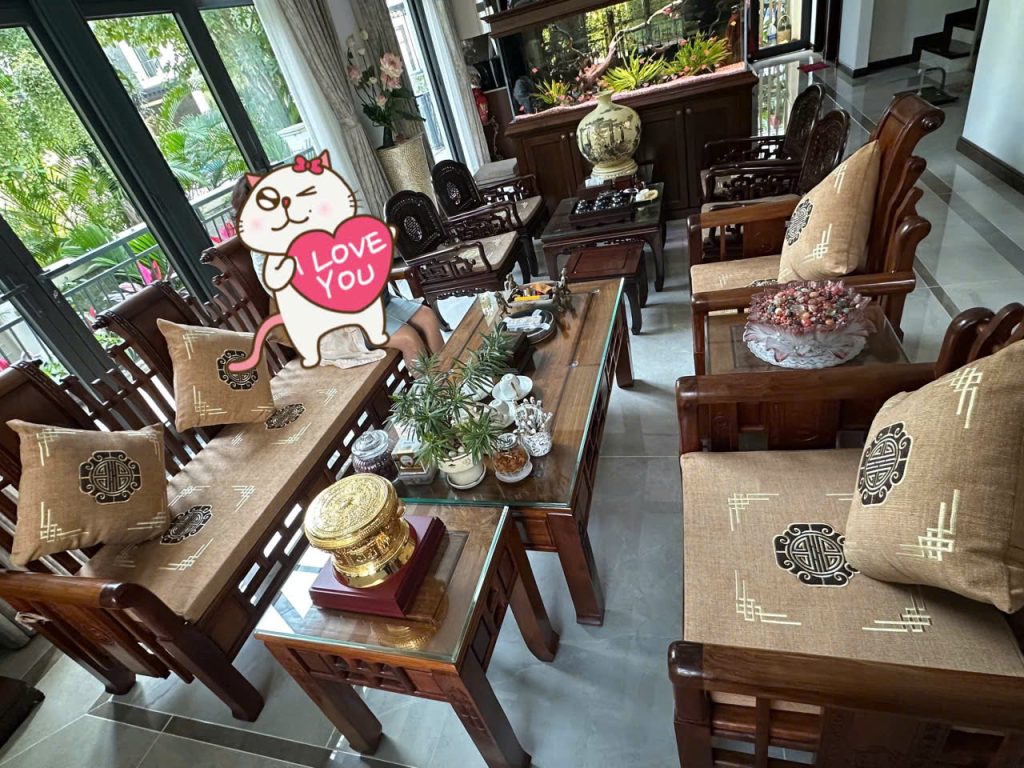 Làm đệm ghế thêu cao cấp cho khách tại Ngoại Giao Đoàn
