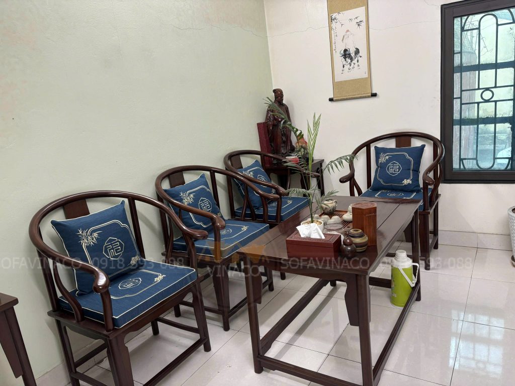 Hoàn thiện bộ đệm ghế thêu trúc xanh cho khách hàng tại Hà Đông