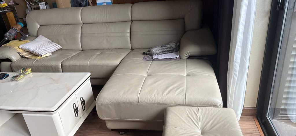 Ghế sofa trước khi bọc