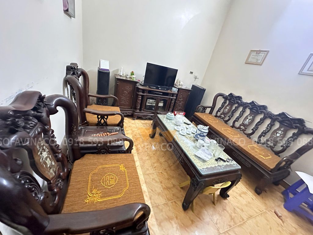 Làm đệm ghế thêu cho khách tại Ba Đình