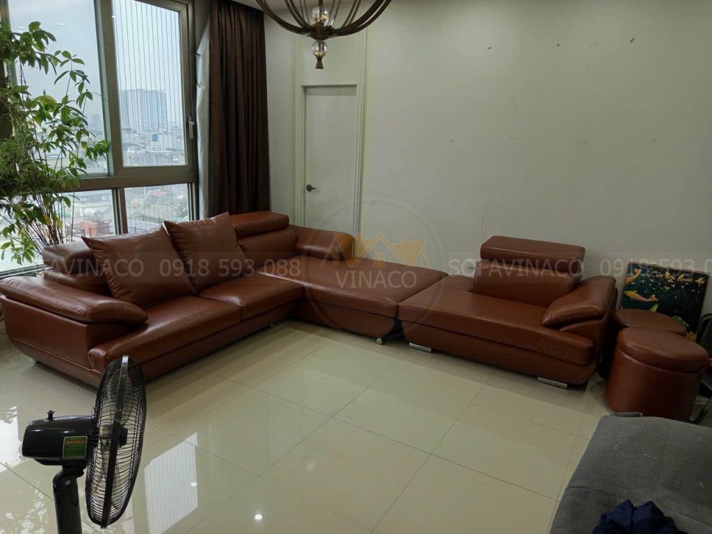 Bộ ghế sau khi bọc lại da sang trọng và thanh lịch
