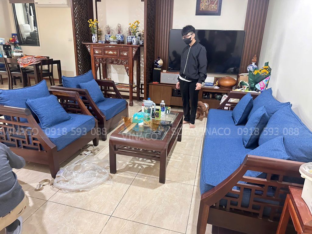 Làm đệm ghế cho khách tại Mỹ Đình