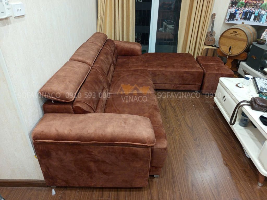 Bọc lại ghế sofa từ da sang vải nhung cho khách tại Nguyễn Tuân
