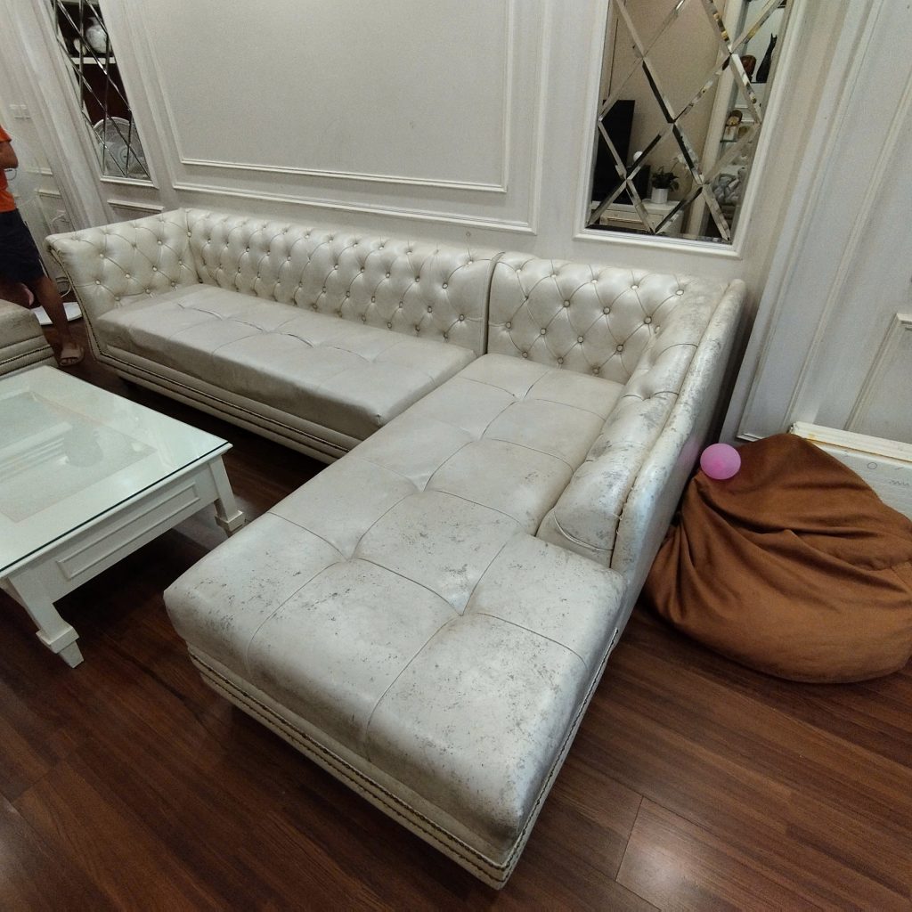 Bọc lại ghế sofa da cho khách tại Xuân La