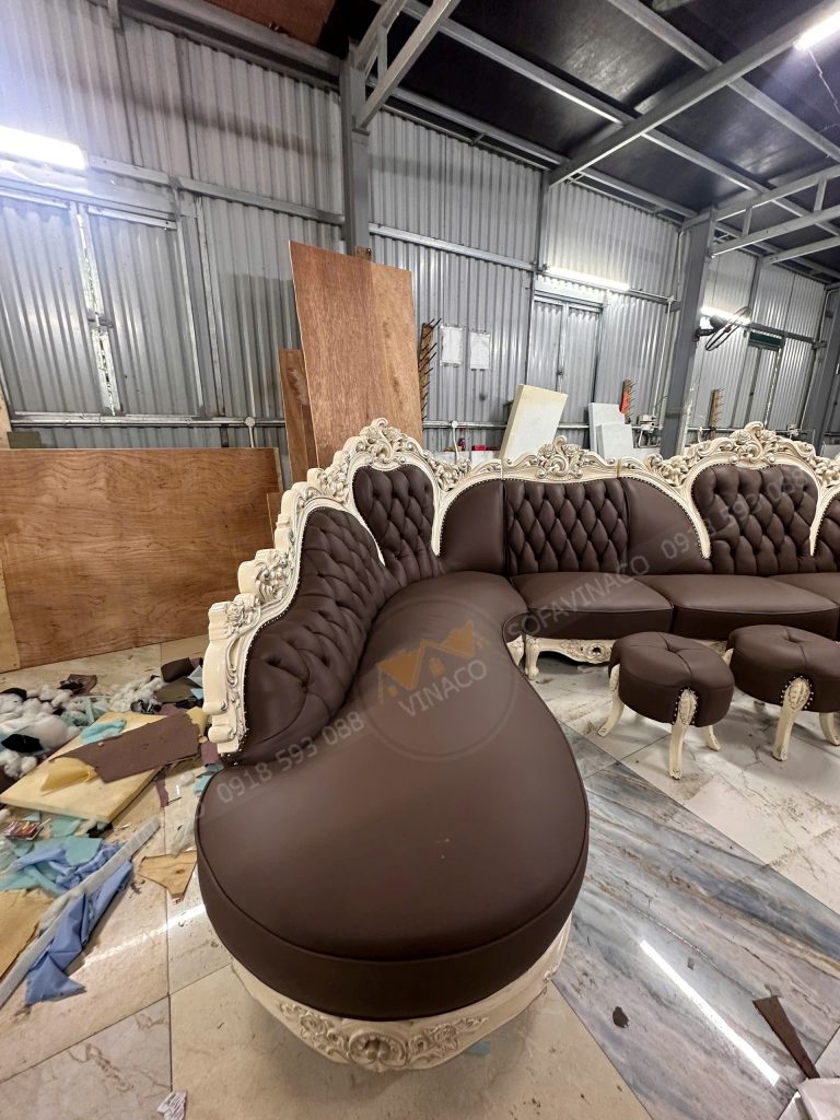 Bọc Lại Ghế Sofa Tân Cổ Điển Sang Trọng Cho Khách Hàng Tại Hoài Đức