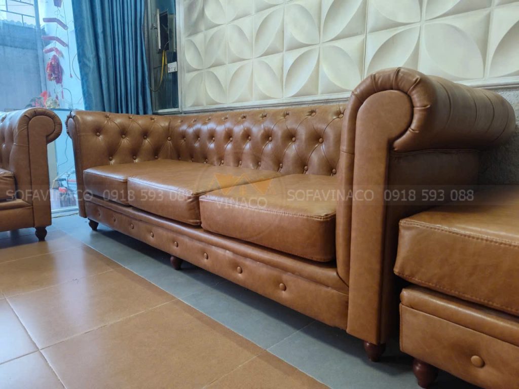 Bọc lại ghế sofa từ vải sang da cho khách tại Long Biên