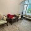 Đệm ghế gỗ hoa tươi mới phòng khách